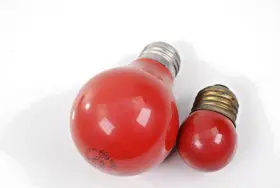 30219 Ge Bms 7-1/2s/r 7.5w 120v E26 Base Red Dark Room Photo Light Bulb Lamp 25 Watt