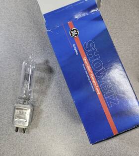 Ge 93429 Two 115v Showbiz Quartzline Halogen Lamp Bulbs 575watt