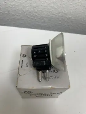Agc141-q3 Ge Emm/eks 24v 250w Quartzline Projector Lamp General Electric New Old Stock