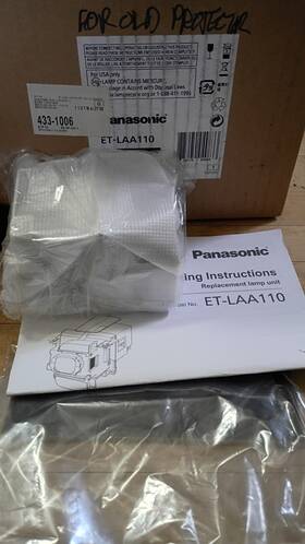 Panasonic Et-laa110 Oem Replacement Lamp W Housing For Projector