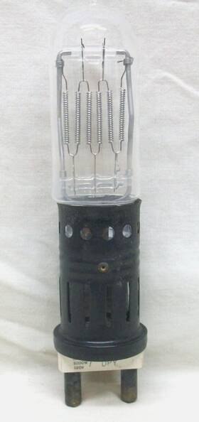 Sylvania 2605 Dpy Projector Lamp Bulb 5000 Watts 120 Volts 10 Inch Tall Exl Cond