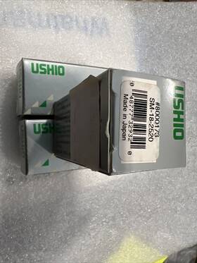 Ushio 8000173 Lot Of 4 Sm-18-2520 Sm-3800-18-2520 Sci/med Lamp