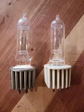 Hpl-575 Ushio Hpl575 Halogen Incandescent Projector Light Bulb 1000672 #hpl-575/120v - 575 W