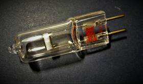 Wiko 617456415021 Fnt Bulb 275w 24v. Halogen Brighter And Longer Life Red Seal. Japan